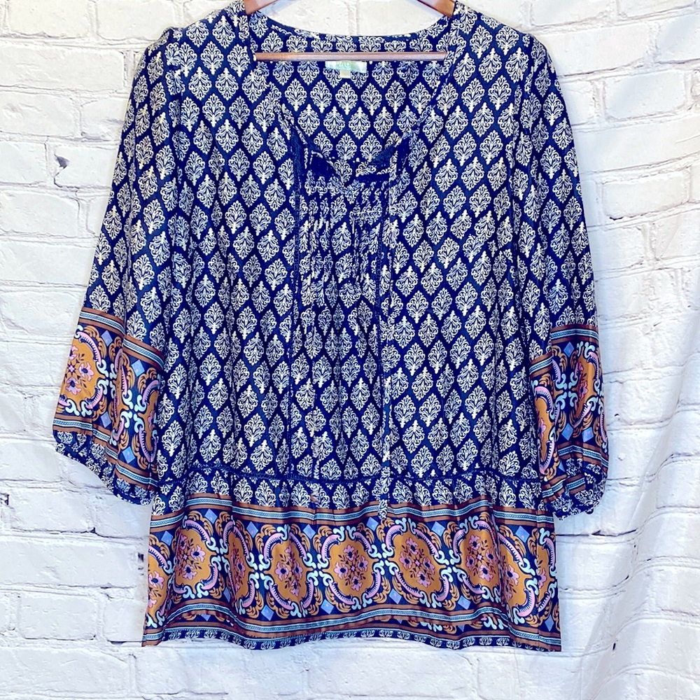 Jade Melody Tam Blue & White Tunic Tassel Tie Top Size Large Excellent Condition